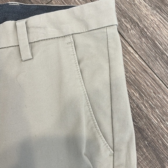 33x32 Mens DOCKERS slim tapered fit Pants - Picture 5 of 6